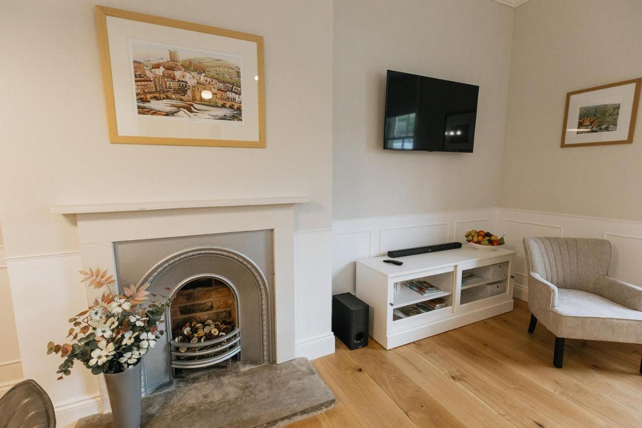 Wensleydale, Old School Rooms - Ground Floor Luxury Apartment In Richmond, North Yorkshire Richmond  Exterior foto