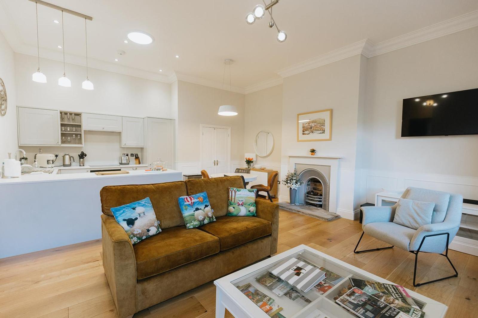 Wensleydale, Old School Rooms - Ground Floor Luxury Apartment In Richmond, North Yorkshire Richmond  Exterior foto